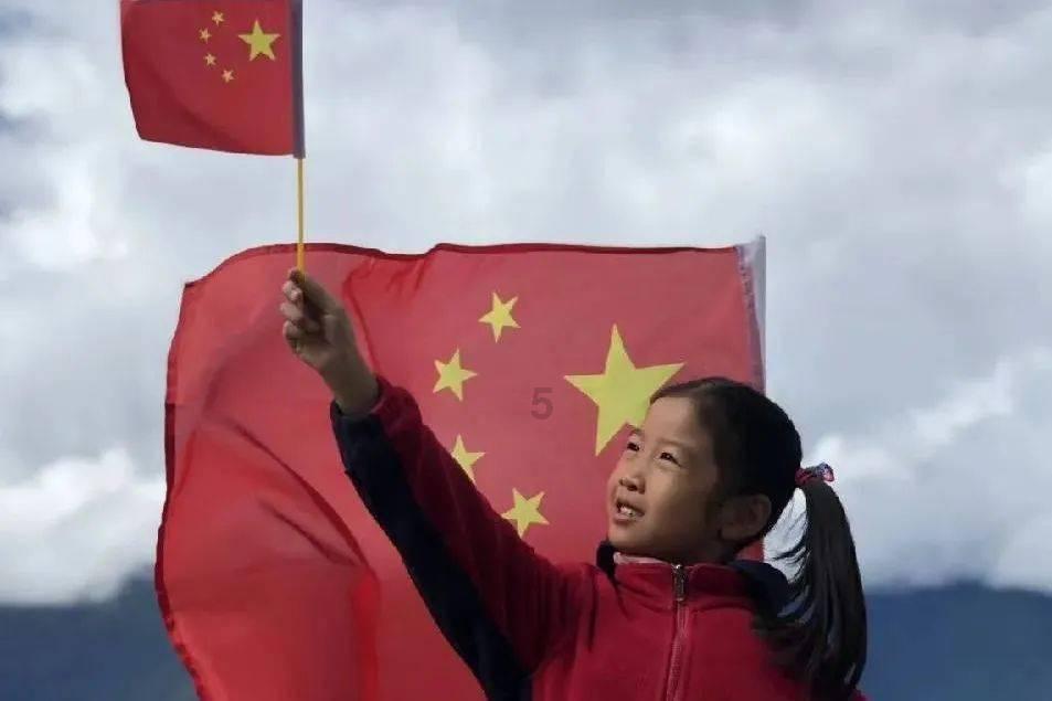 逃出昏暗的房子